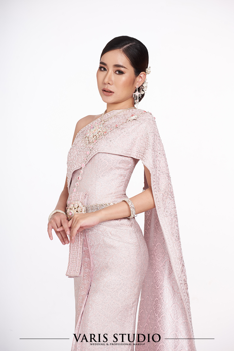 ชุดไทย สำหรับเช่า 00149T ชุดไทยจักรี สีชมพูนม ดิ้นเงิน สไบปัก