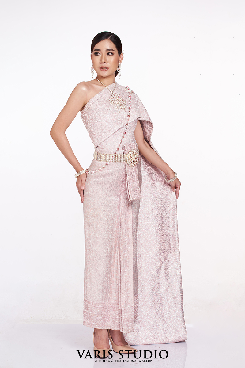ชุดไทย สำหรับเช่า 00149T ชุดไทยจักรี สีชมพูนม ดิ้นเงิน สไบปัก